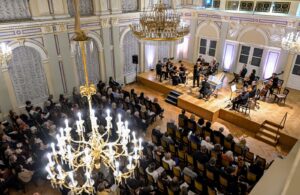 Slavljenički koncert uz 150. obljetnicu otvorenja zgrade HNK u Varaždinu uz Varaždinski komorni orkestar i Bojana Čičića